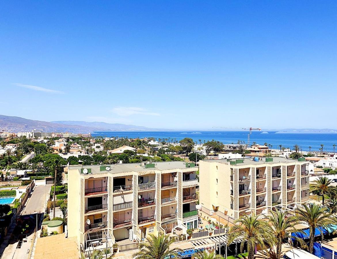 Roquetas De Mar: Seafront Terrace With Pool & Parking * Roquetas de Mar