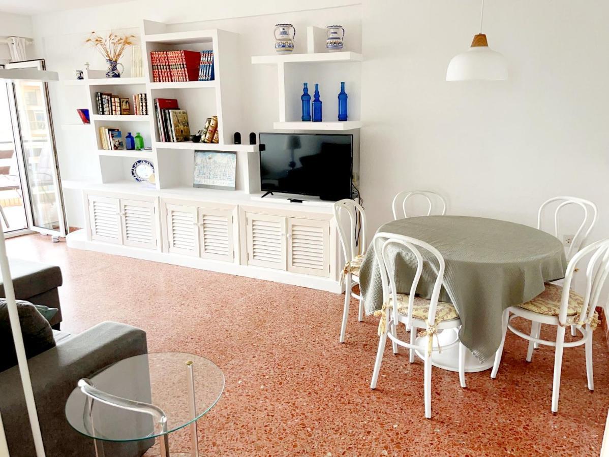 Roquetas De Mar: Seafront Terrace With Pool & Parking *
